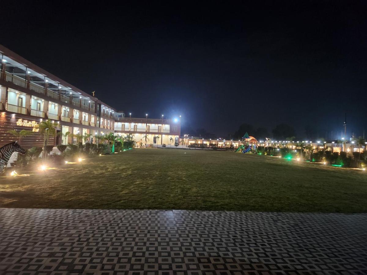 The Bodhi Palace Resort Екстер'єр фото