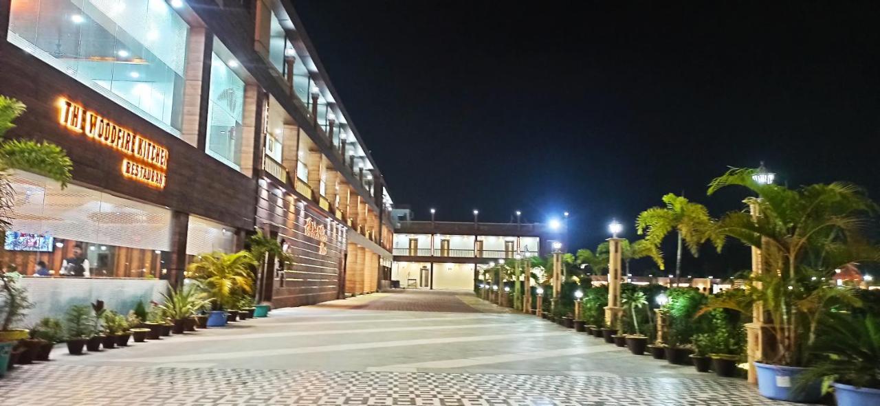 The Bodhi Palace Resort Екстер'єр фото