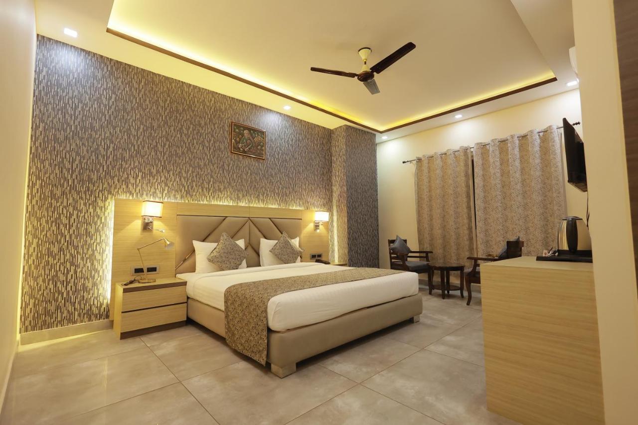 The Bodhi Palace Resort Екстер'єр фото