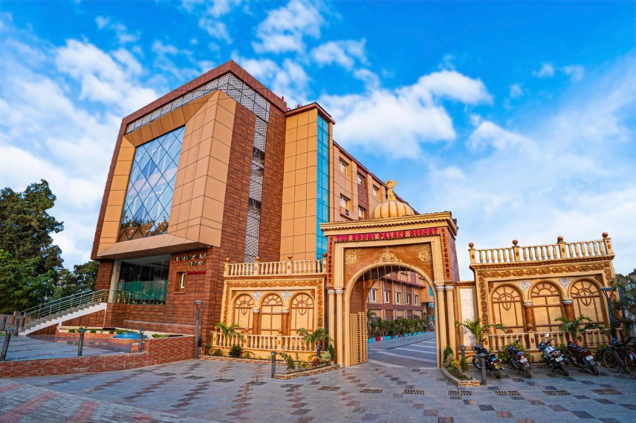 The Bodhi Palace Resort Екстер'єр фото