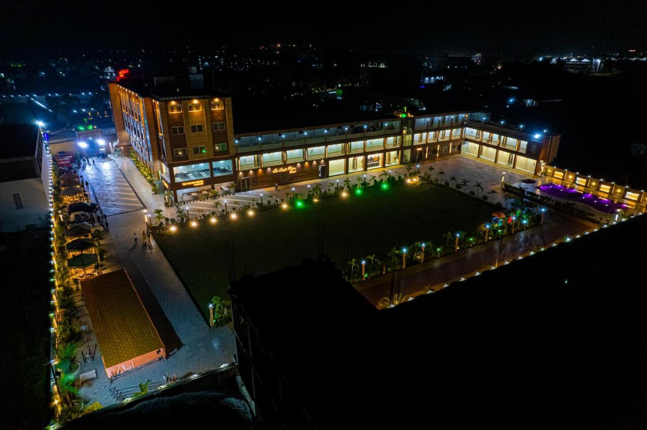 The Bodhi Palace Resort Екстер'єр фото